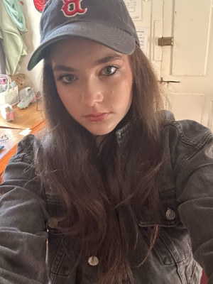 Emily Hyett - Project Casting Gallery Image 5 Emily Hyett - Gallery Image 5