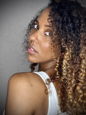 Brittany Evans - Project Casting Gallery Image 9 Brittany Evans - Gallery Image 9