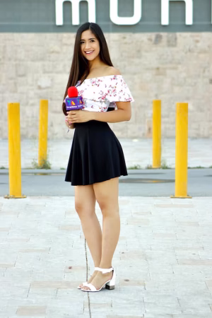 Wendy Arellano - Project Casting Gallery Image 4 Wendy Arellano - Gallery Image 4