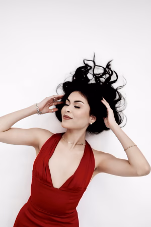 Jennifer  Mendoza - Gallery Image 8