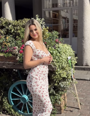 Angela Giner - Project Casting Gallery Image 4 Angela Giner - Gallery Image 4