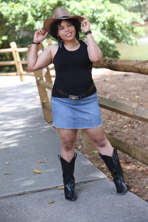 Malia Courts - Project Casting Gallery Image 1 Malia Courts - Gallery Image 1