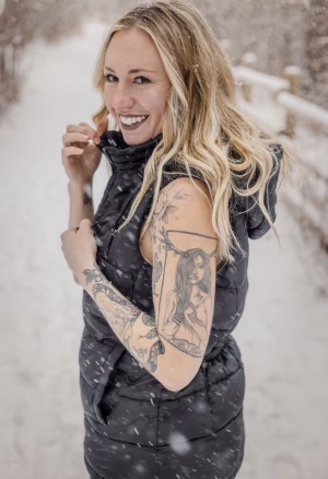 Courtney Holloway - Project Casting Gallery Image 6 Courtney Holloway - Gallery Image 6