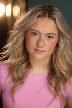 Summer Morelli - Gallery Image 1