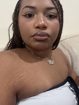 Mia Vassell - Gallery Image 2