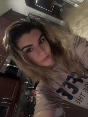 Shianne Reid - Gallery Image 8