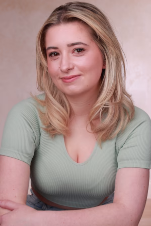 Courtney Carter - Project Casting Gallery Image 3 Courtney Carter - Gallery Image 3