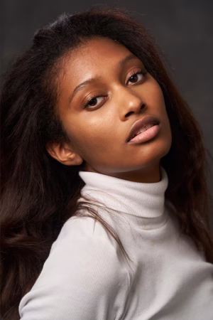 Shayna Mann - Project Casting Gallery Image 5 Shayna Mann - Gallery Image 5