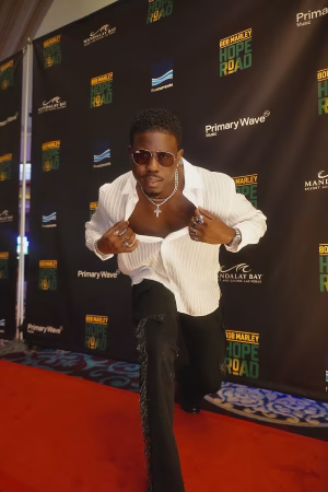 Matthew  Morris - Gallery Image 2