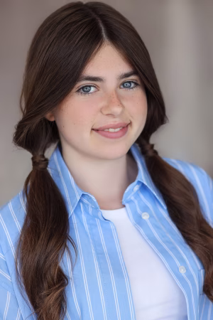 Bella Shelton - Project Casting Gallery Image 2 Bella Shelton - Gallery Image 2