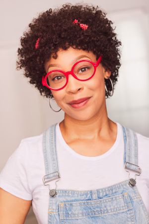 Lauren Elliott - Project Casting Gallery Image 4 Lauren Elliott - Gallery Image 4