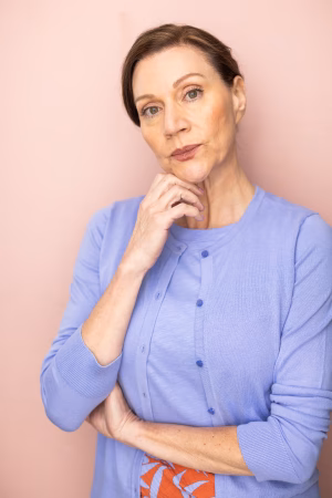 Nadia Delshad - Gallery Image 10