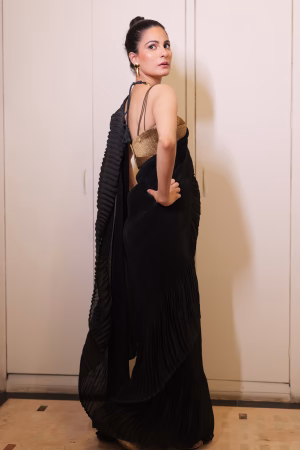 Nirvana Sawhney - Project Casting Gallery Image 2 Nirvana Sawhney - Gallery Image 2