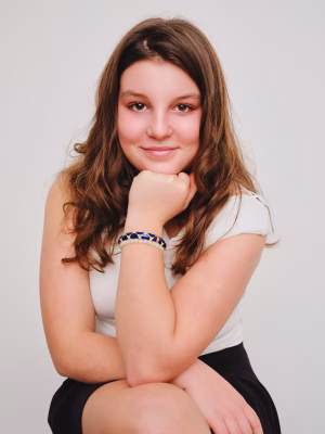 Lindsay Irvine - Project Casting Gallery Image 5 Lindsay Irvine - Gallery Image 5