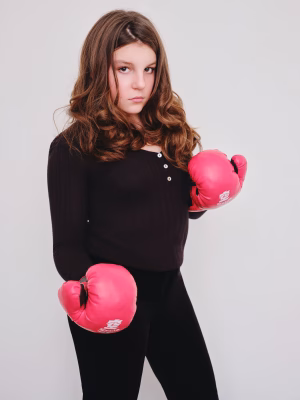 Lindsay Irvine - Project Casting Gallery Image 1 Lindsay Irvine - Gallery Image 1