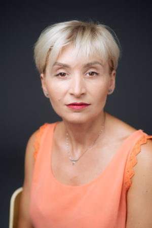 Adriana Neagoe - Project Casting Gallery Image 4 Adriana Neagoe - Gallery Image 4