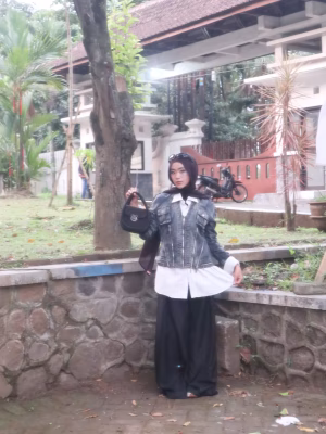 Risma  Damayanti - Gallery Image 4