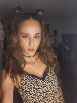 Krysta  Medeiros - Gallery Image 5