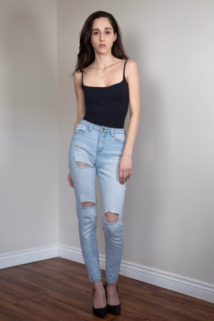 Krysta  Medeiros - Gallery Image 4