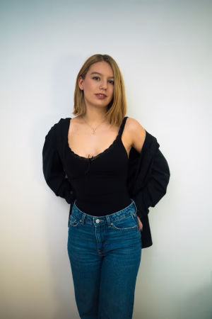 Hella Elea - Project Casting Gallery Image 3 Hella Elea - Gallery Image 3