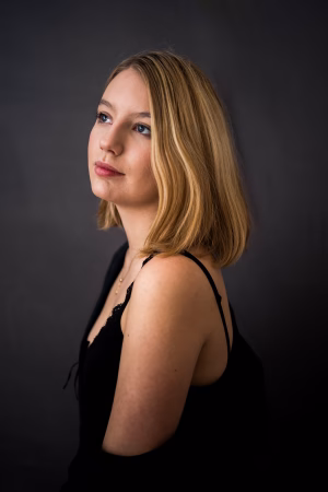 Hella Elea - Project Casting Gallery Image 4 Hella Elea - Gallery Image 4