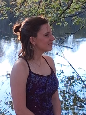 Teaghan Burns - Project Casting Gallery Image 4 Teaghan Burns - Gallery Image 4