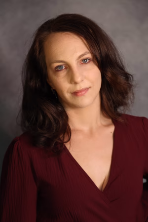 Samantha Edwards - Project Casting Gallery Image 3 Samantha Edwards - Gallery Image 3