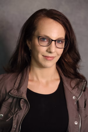 Samantha Edwards - Project Casting Gallery Image 11 Samantha Edwards - Gallery Image 11