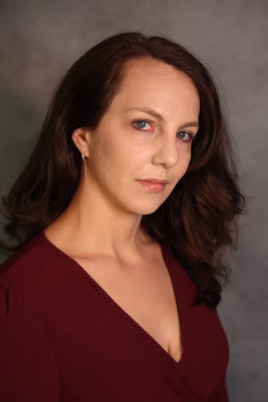 Samantha Edwards - Project Casting Gallery Image 2 Samantha Edwards - Gallery Image 2