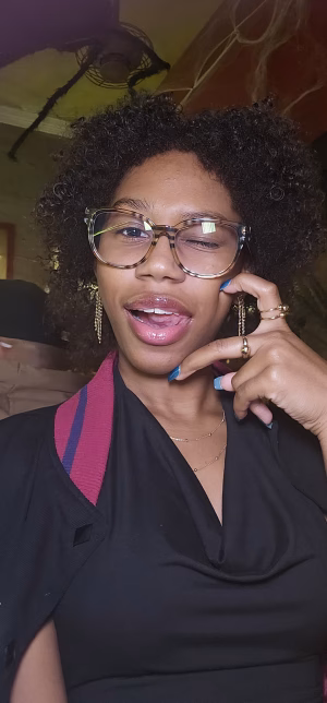 Senaxia Shields - Gallery Image 3