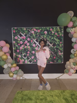 Senaxia Shields - Gallery Image 6