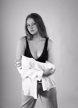 Allie Maciag - Project Casting Gallery Image 5 Allie Maciag - Gallery Image 5