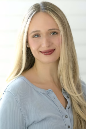 Isabele Mitchell - Project Casting Gallery Image 2 Isabele Mitchell - Gallery Image 2