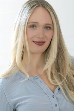 Isabele Mitchell - Project Casting Gallery Image 4 Isabele Mitchell - Gallery Image 4