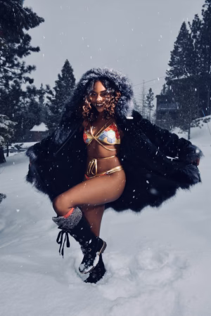 Charl’e  Bishop - Gallery Image 25