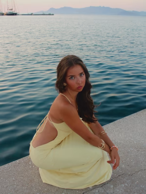 Beth Alice May Cowlard - Gallery Image 1