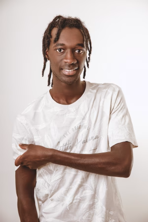 Mo Mosey - Project Casting Gallery Image 8 Mo Mosey - Gallery Image 8