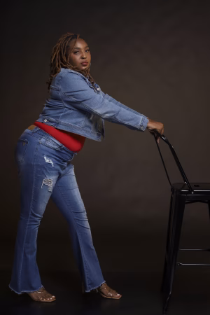 Alana Croom - Project Casting Gallery Image 10 Alana Croom - Gallery Image 10