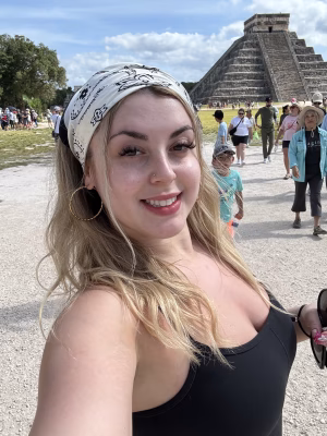 Julia Theoret - Project Casting Gallery Image 9 Julia Theoret - Gallery Image 9