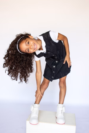 Lilly Grace Round - Project Casting Gallery Image 2 Lilly Grace Round - Gallery Image 2