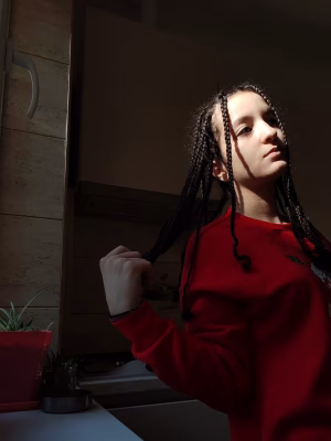 Vanessa Selouk - Project Casting Gallery Image 4 Vanessa Selouk - Gallery Image 4