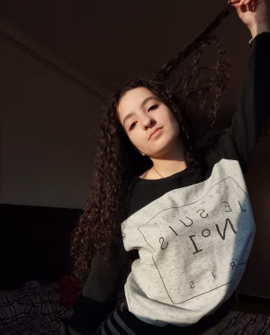 Vanessa Selouk - Project Casting Gallery Image 8 Vanessa Selouk - Gallery Image 8