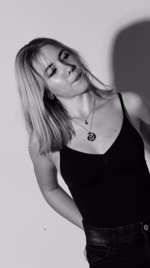 Emma Philippe-Even - Project Casting Gallery Image 4 Emma Philippe-Even - Gallery Image 4