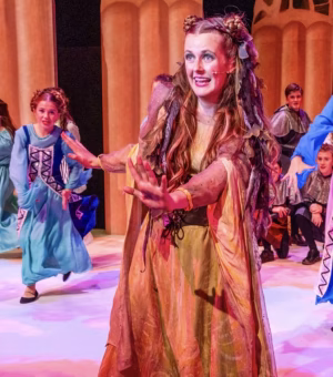 Holly Coggan - Project Casting Gallery Image 2 Holly Coggan - Gallery Image 2