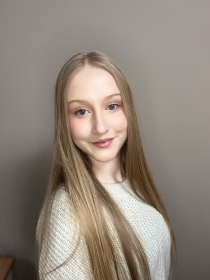 Annie Finegan - Project Casting Gallery Image 3 Annie Finegan - Gallery Image 3