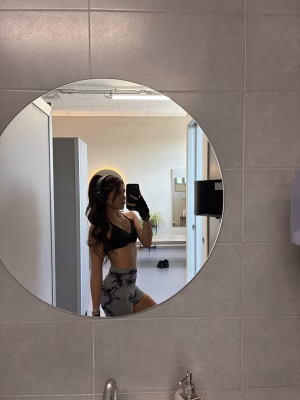 Arianna Broglia - Project Casting Gallery Image 12 Arianna Broglia - Gallery Image 12