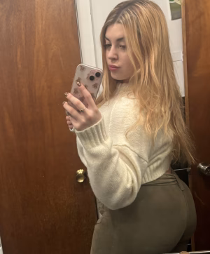 Julia Theoret - Project Casting Gallery Image 8 Julia Theoret - Gallery Image 8