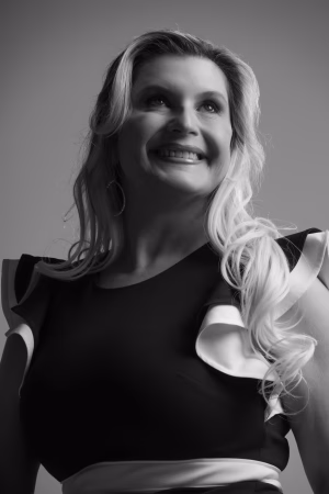 Diane  Smith - Gallery Image 5