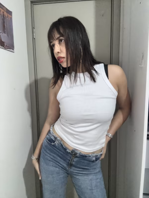 Alanda Aguiar - Project Casting Gallery Image 2 Alanda Aguiar - Gallery Image 2