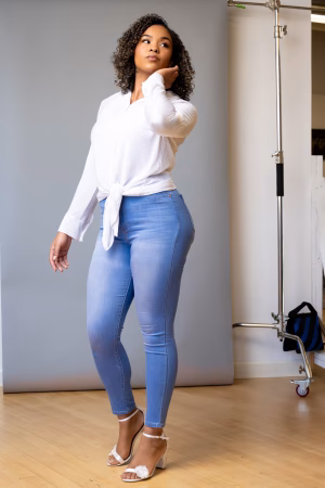 Arianna Rochester - Project Casting Gallery Image 4 Arianna Rochester - Gallery Image 4